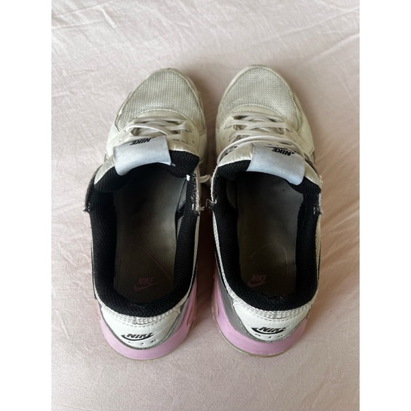 Nike Women’s Air Max Excee Sneaker - Picture 5 of 7